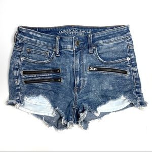 American Eagle High Rise Shortie Bleached Distressed Zippered Shorts Size 6